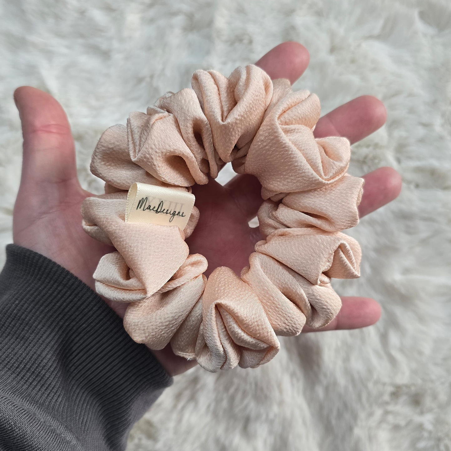 Skin tone / Champagne Bubble Satin, OG