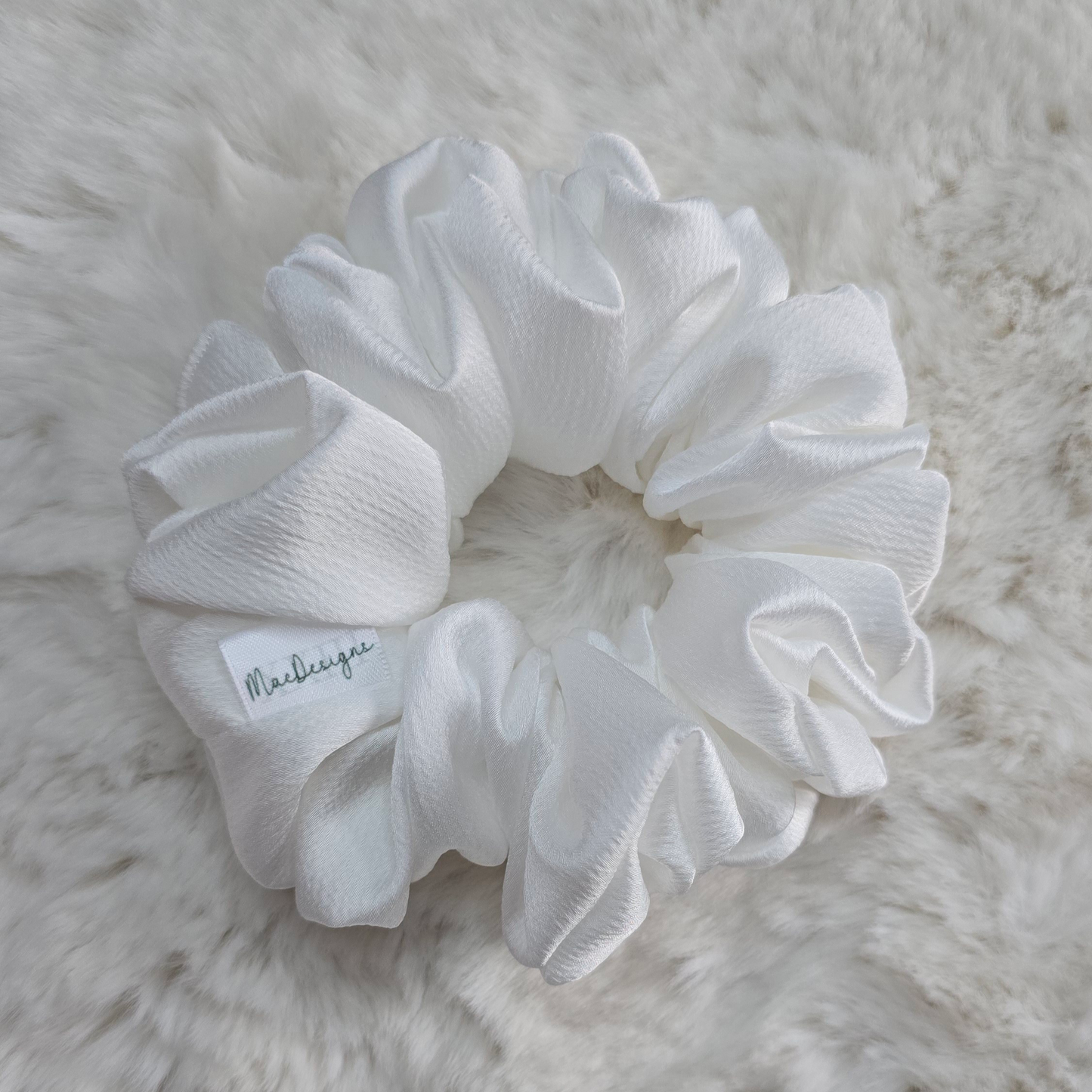 White Bubble Satin, XL Fluffy.