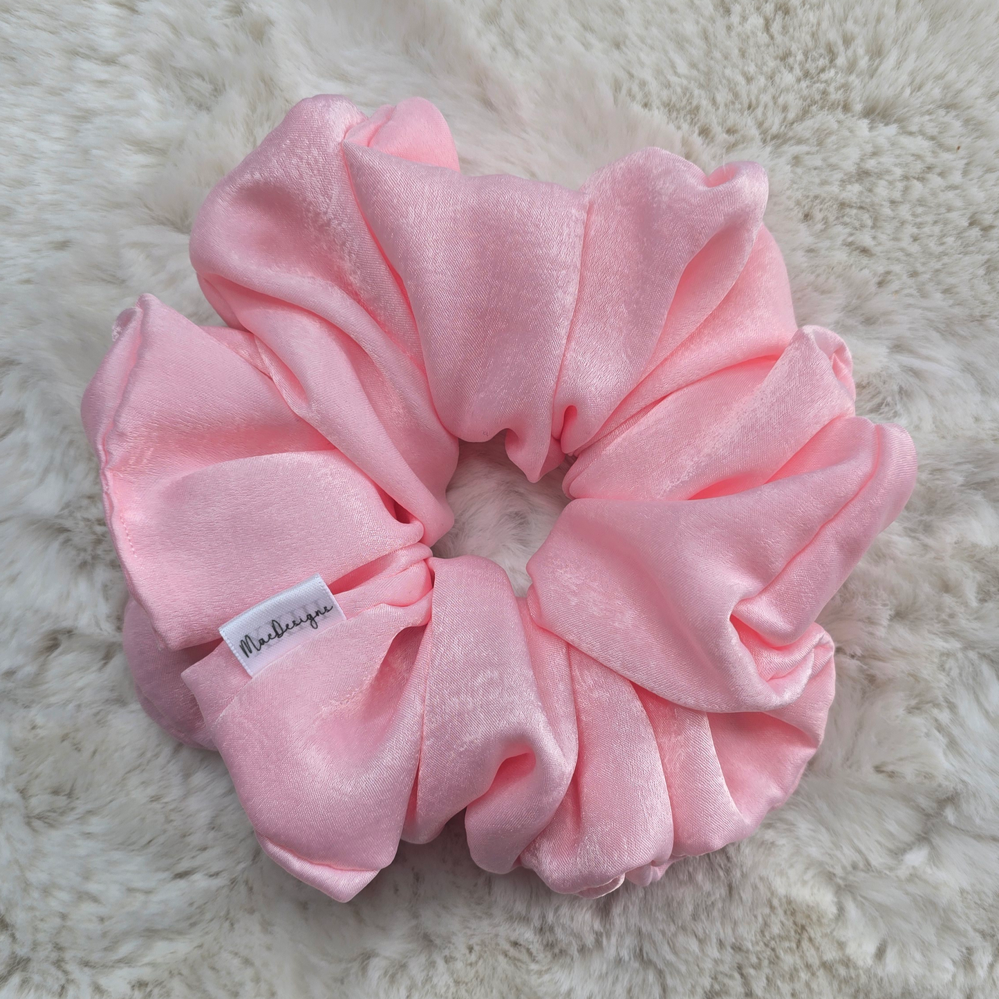 Pink velvet feel Scrunchie. XL.