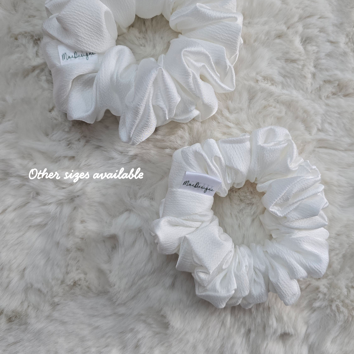 White Bubble Satin, XL Fluffy.