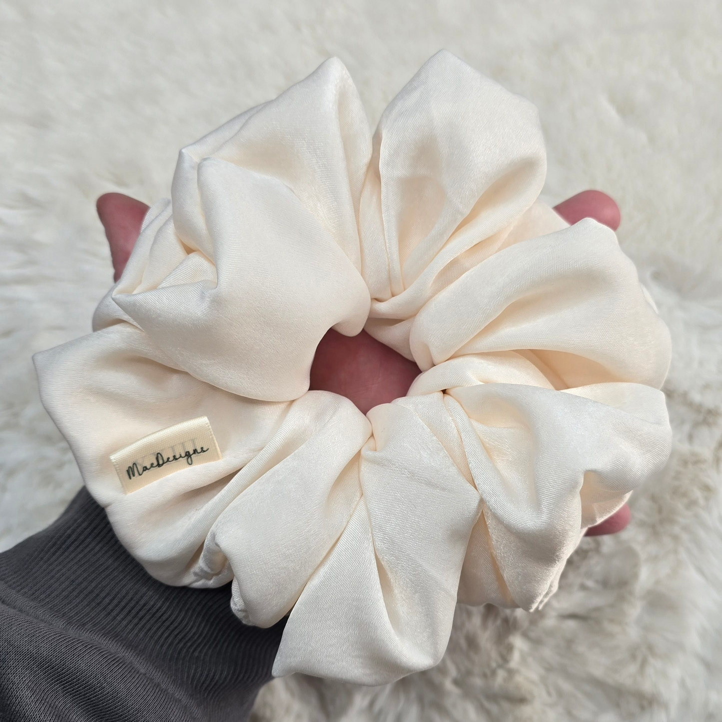 Cream / Ivory soft Scrunchie. XXL. Light weight.