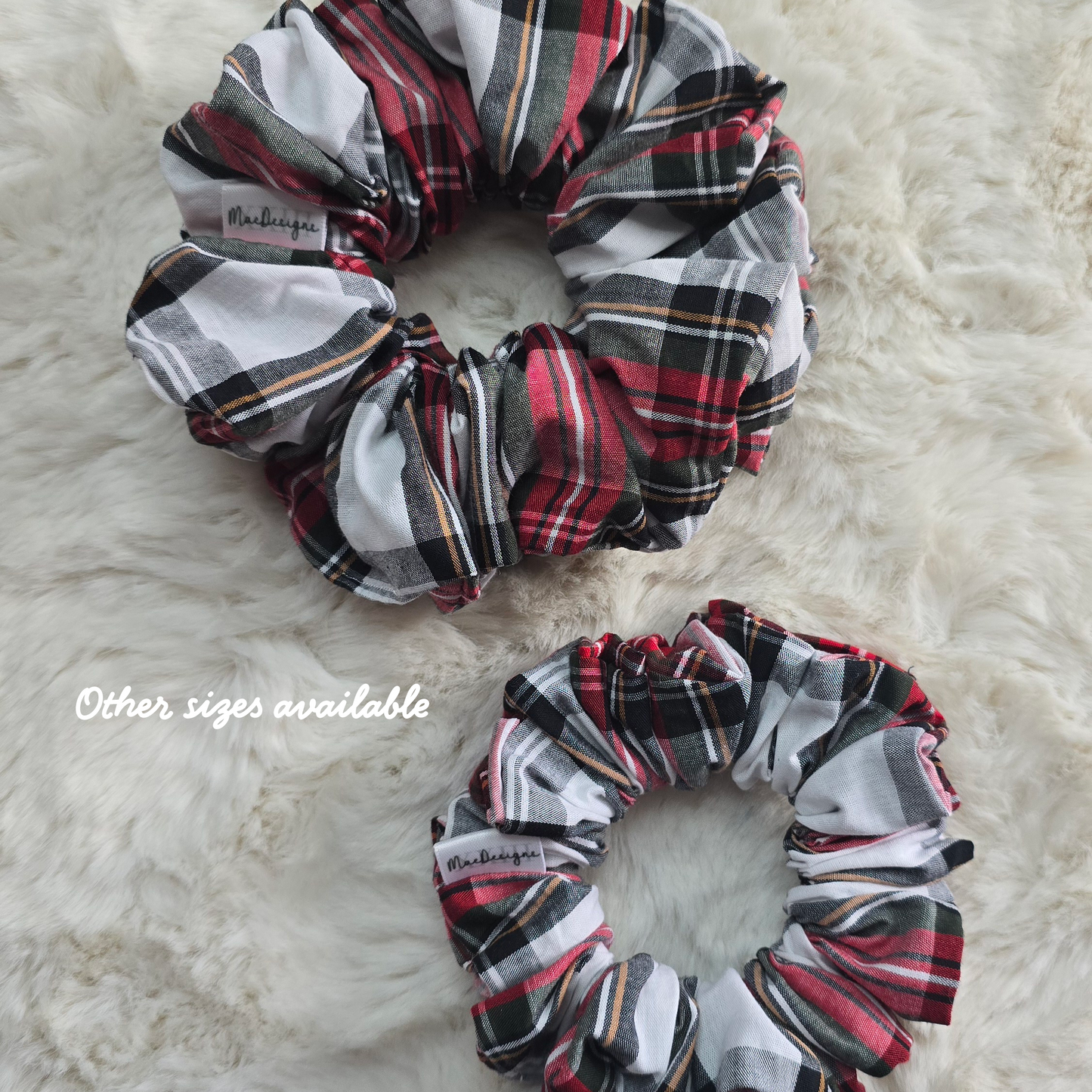White and Red Tartan scrunchie, XL.
